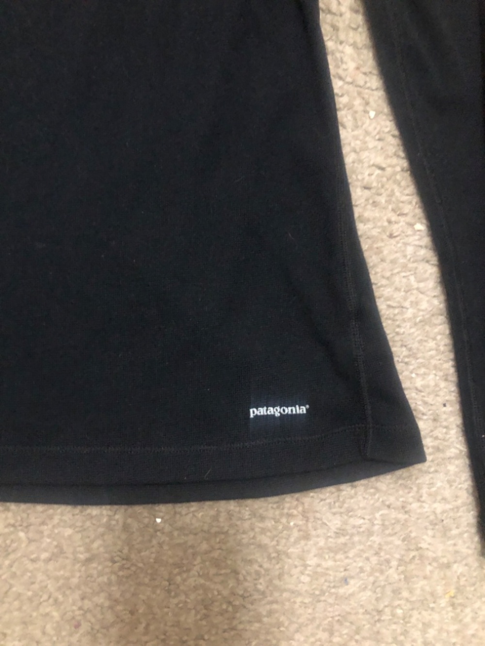 Patagonia Long-Sleeved Capilene technical top, likely a lightweight size M - Picture 4 of 5